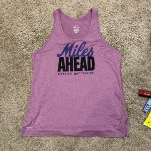 Nike women’s running tank top